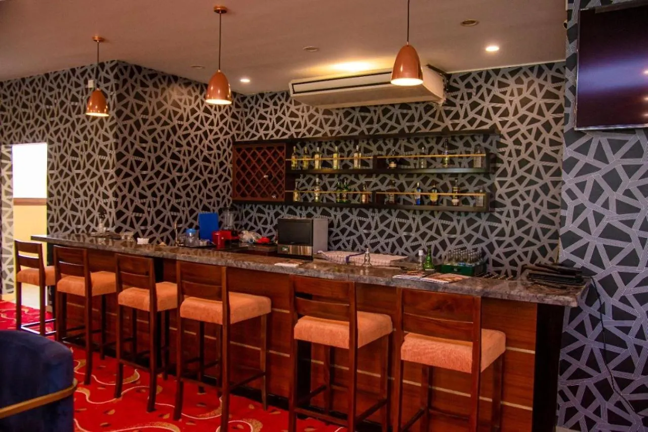 Hotel Rest House Kesbewa Piliyandala