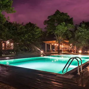 Hotel Eighth Wonder ****